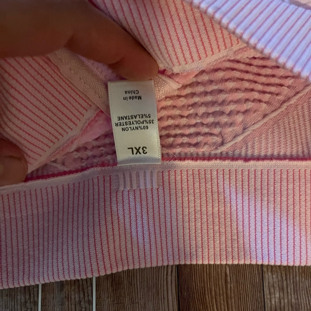 Pink Textured Crop Top - Picture 6 of 6